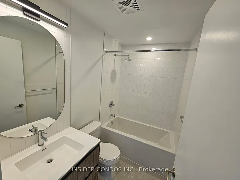 7950 Bathurst St #1412 — Photo 21