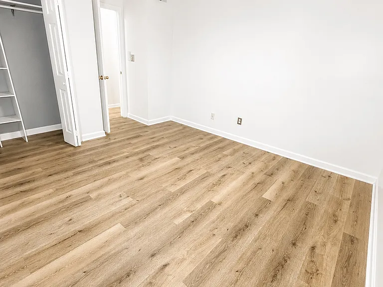 1002 Brighton Point — Photo 13