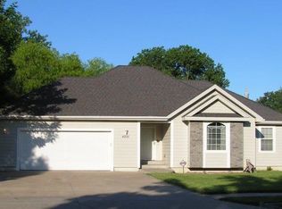 4216 SE Oakwood St, Topeka, KS 66609