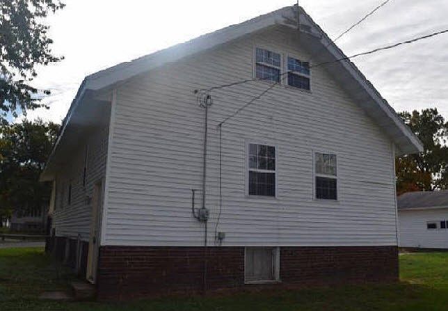 2nd image of 505 N Maple St