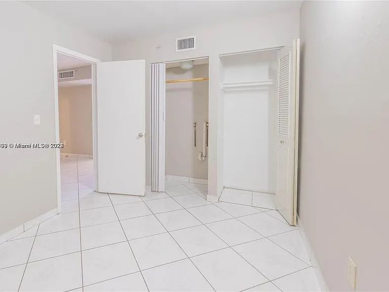 8700 SW 133rd Avenue Rd #223 — Photo 12