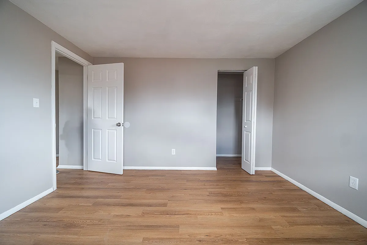 Building Photo - 1401 Lockbourne Rd