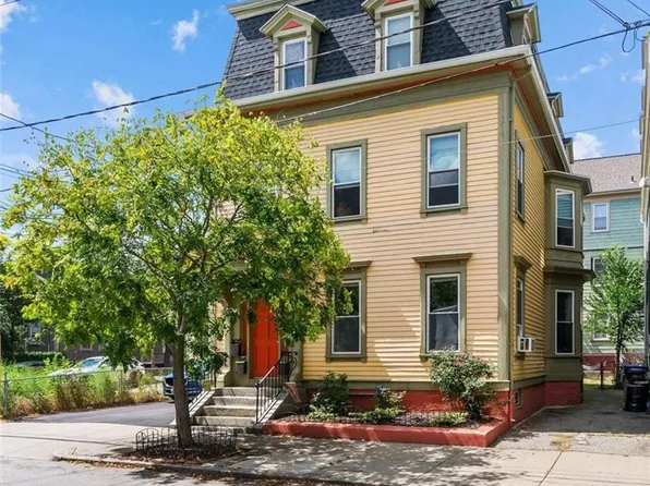 87 Vernon St, Providence, RI 02903