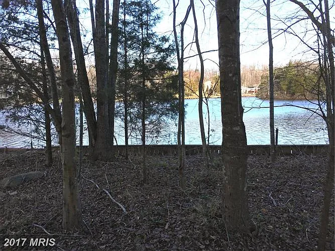 1911 Lakeview Pkwy photo 1