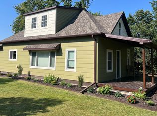 220 E 8th St, Platte, SD 57369