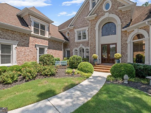 3rd image of 6630 Sunbriar Dr
