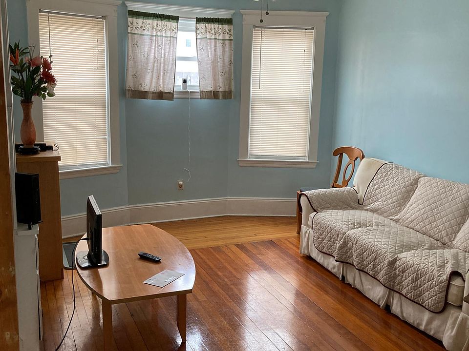 1st image of 44 Woodbine St #1