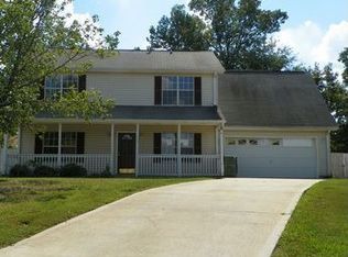 424 Raspberry Ln, Fountain Inn, SC 29644
