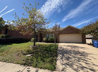 805 Green Acres Ln, Midlothian, TX 76065