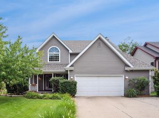 5517 Kensington Cir, Johnston, IA 50131