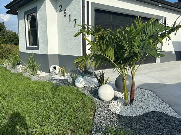 2517 59th St W, Lehigh Acres, FL 33971