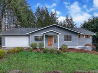 90 E Marine View Dr, Allyn, WA 98524