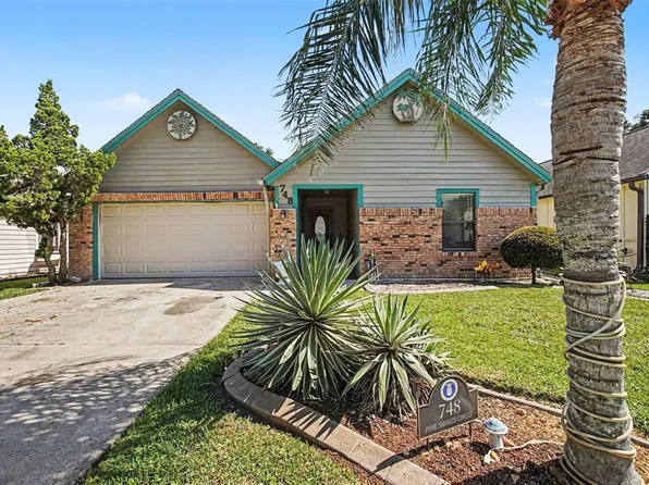 748 PINE SHORES CIRCLE, NEW SMYRNA BEACH, FL 32168