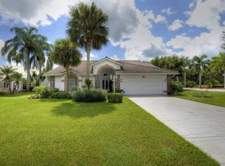 7200 Country Lake Cir, Naples, FL 34104