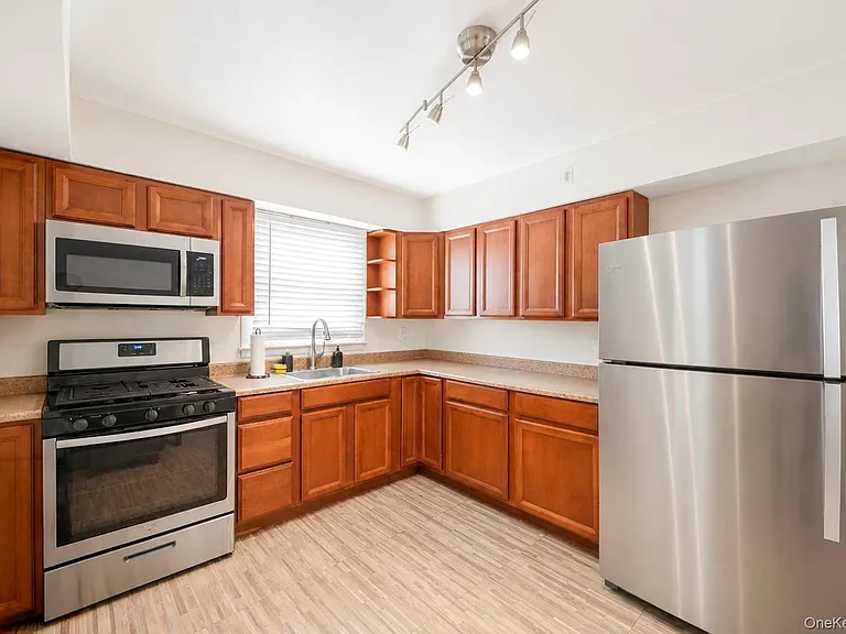 5 Tyler Ave — Photo 11