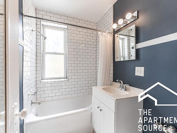 4th image of 5301 N Ashland Ave #209F