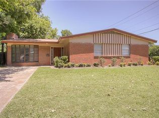 101 W Ridgewood Dr, Garland, TX 75041