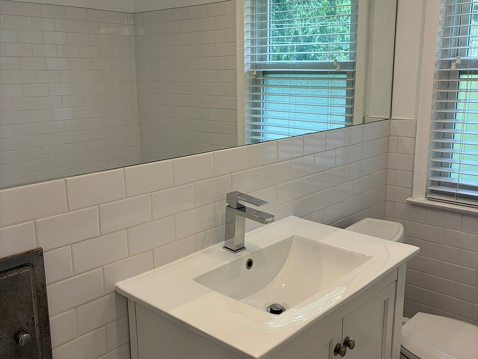 322 Oakdale St, photo 14