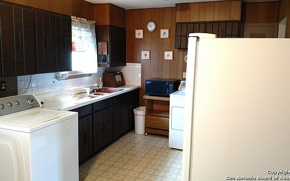 3rd image of 159 Anton Dr