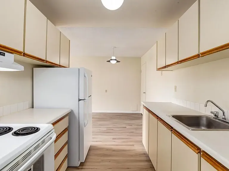 10500 45th Ave NW — Photo 30