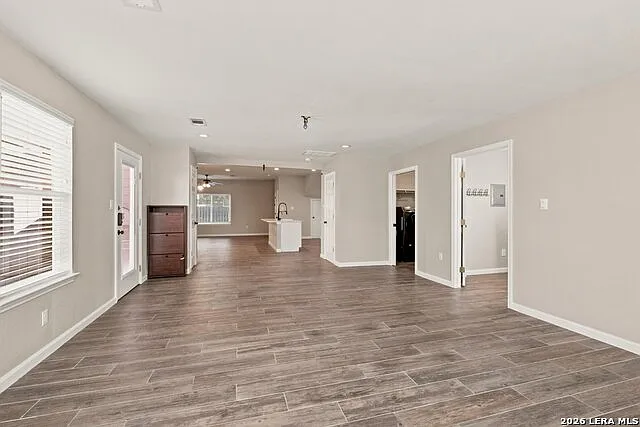 1452 Lakeview Dr — Photo 9