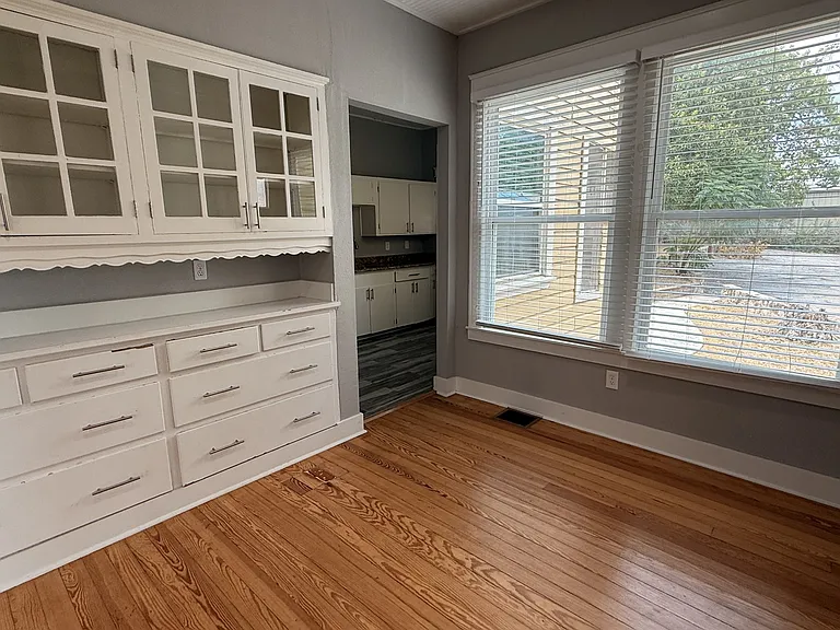 107 Willim St — Photo 6