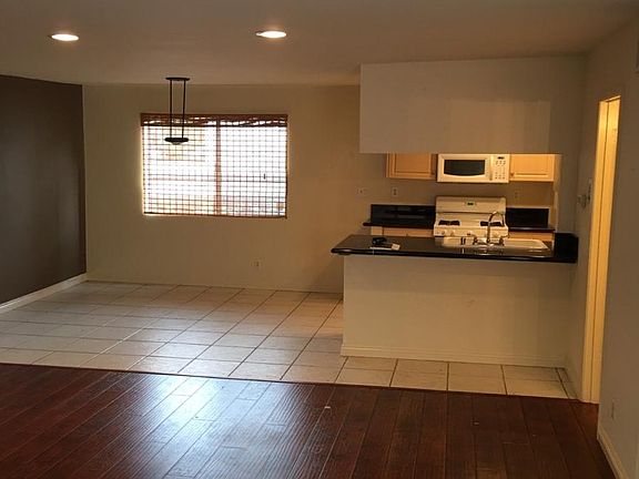 4th image of 11100 Acama St Unit 12
