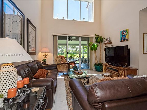 4th image of 10514 Lake Vista Cir #10514