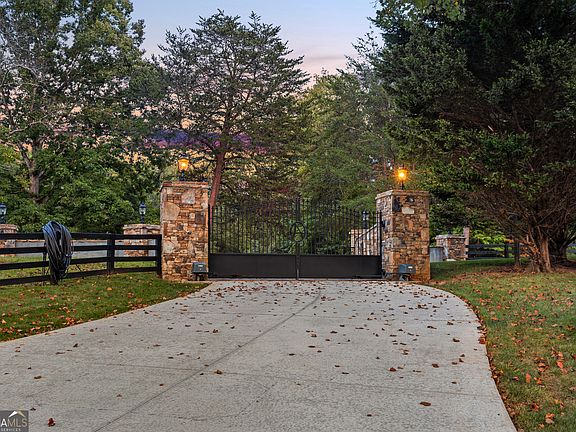 68th image of 1091 Echota Rd