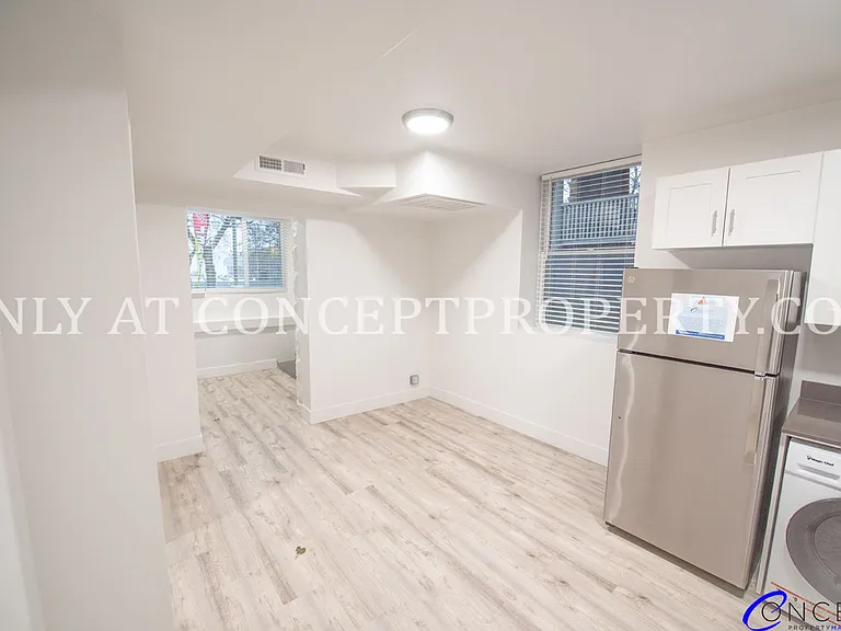 First Avenue Flats — Photo 131