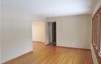 3rd image of 3513 Woodbine Ln