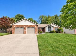 212 Keeneland Ct, Collinsville, IL 62234