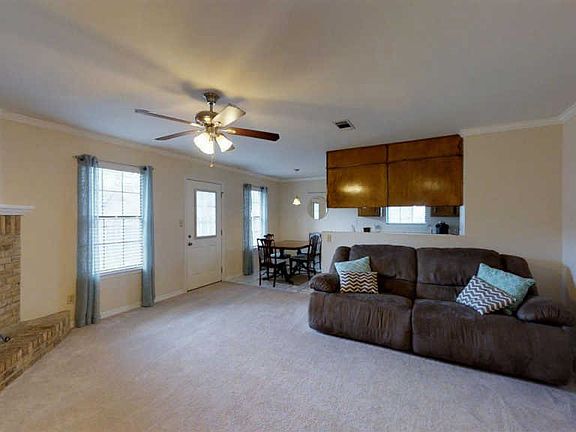 3rd image of 1101 Signal Hill Ln