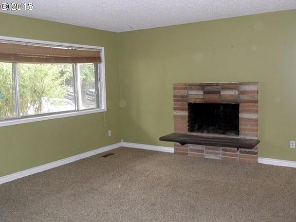 3rd image of 12312 NE 23rd St