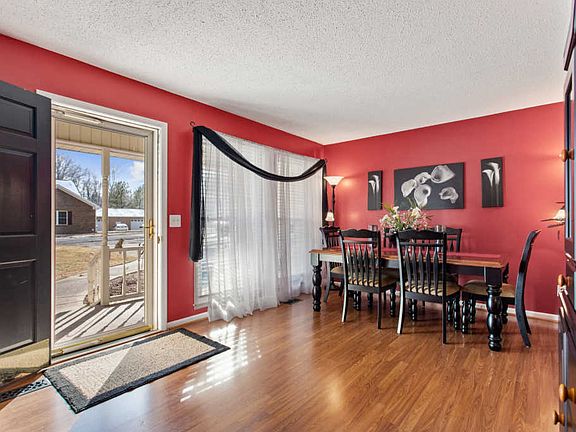 4th image of 1420 Oakmont Cir