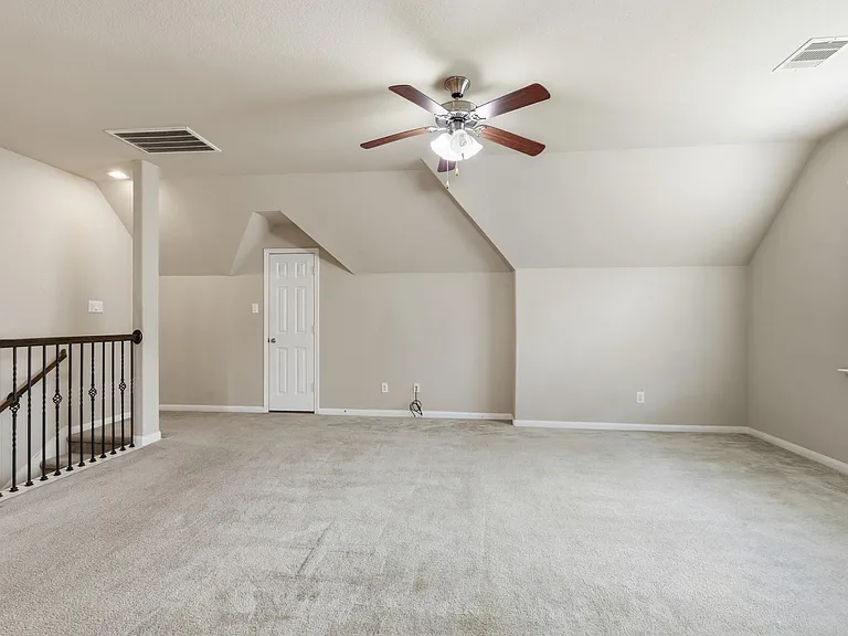 5815 Creek Crossing Ct — Photo 38
