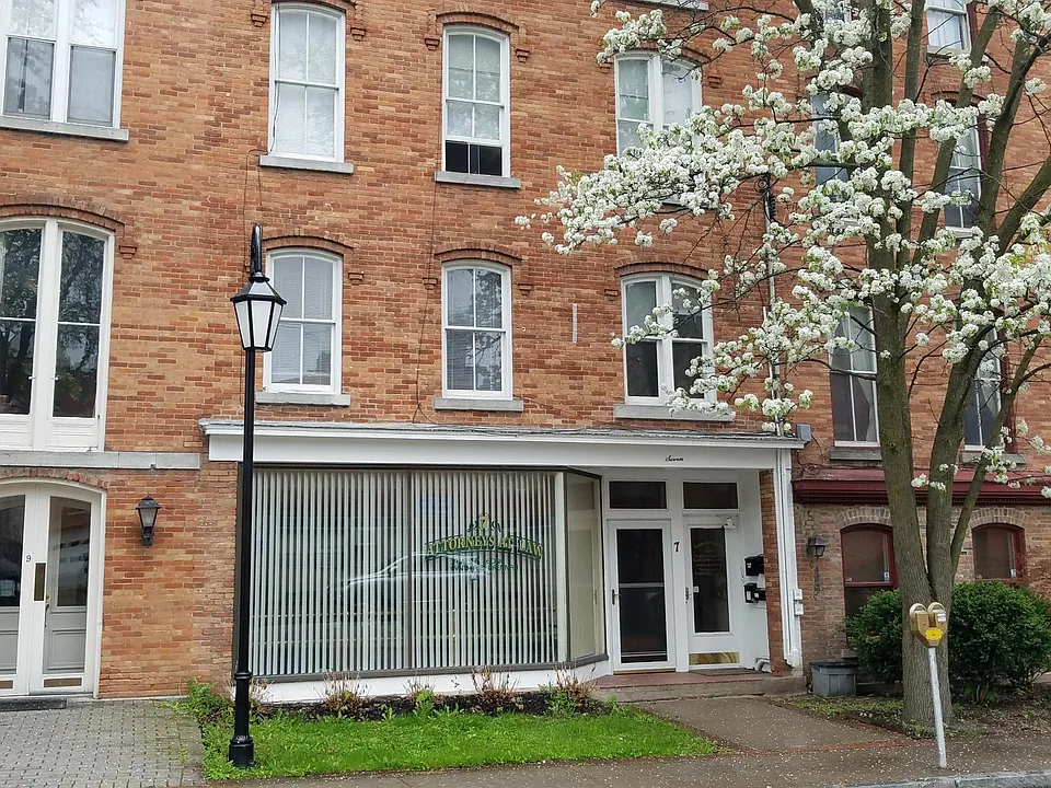 7 Court St