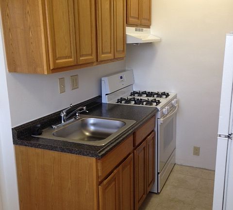 3rd image of 1130 Parker St APT 506