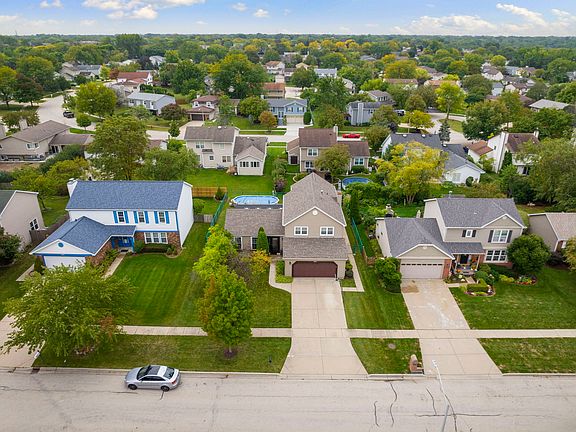 4th image of 1085 John Dr