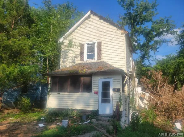 48 Jackson St, Roanoke Rapids, NC 27870