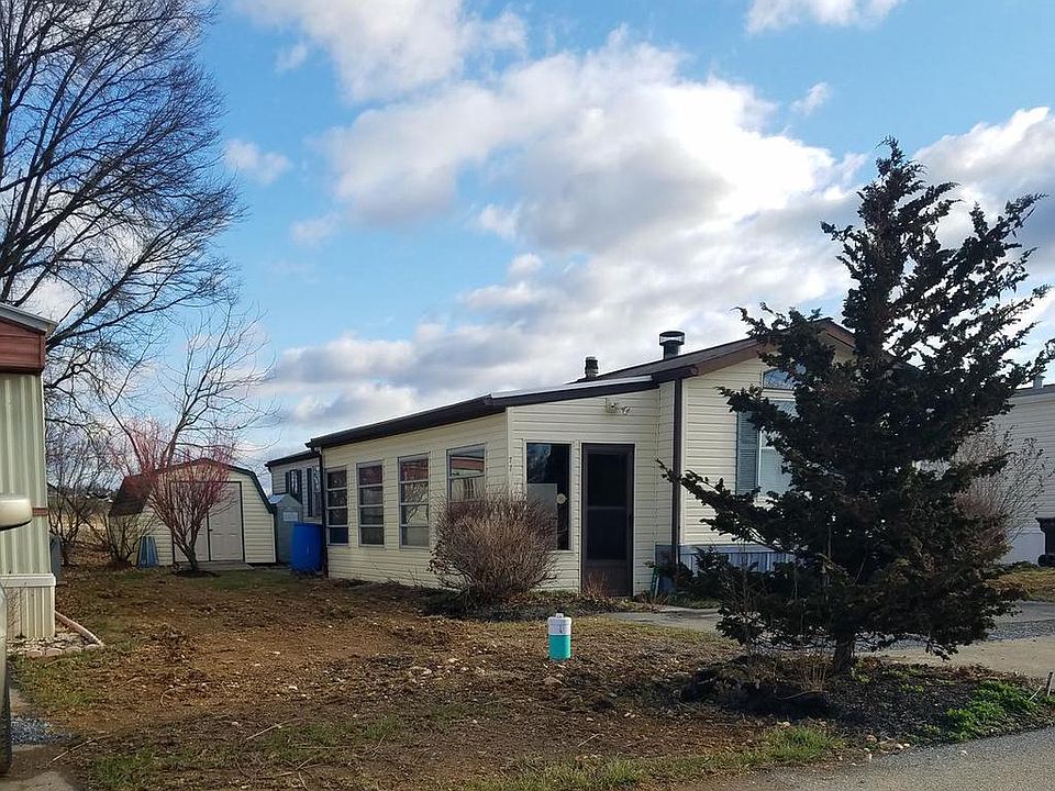 1st image of 77 Penn Valley Vlg