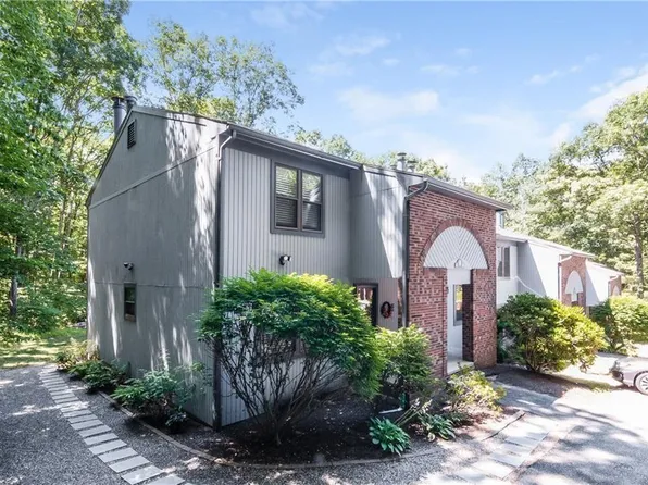 8 Quail Cir Unit 8C, Smithfield, RI 02917