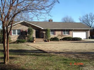 1843 Yacht Club Rd, Hayes, VA 23072