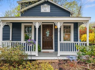 12 View Pl, Guilford, CT 06437