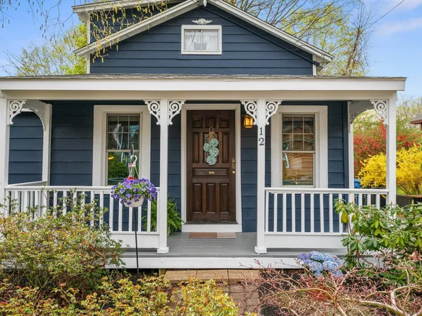 12 View Place, Guilford, CT 06437