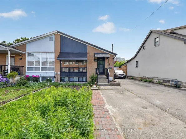 99 Laurel Ave, Toronto, ON M1K 3J8