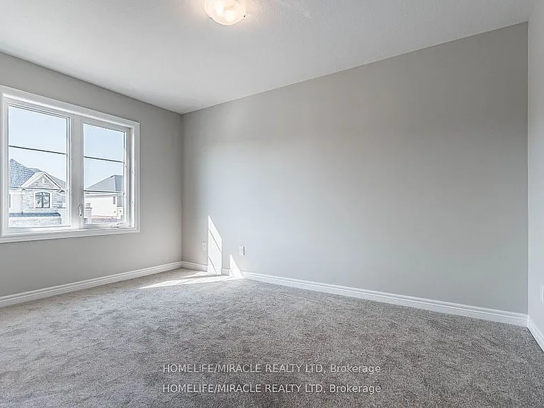 140 Aquasanta Cres — Photo 21