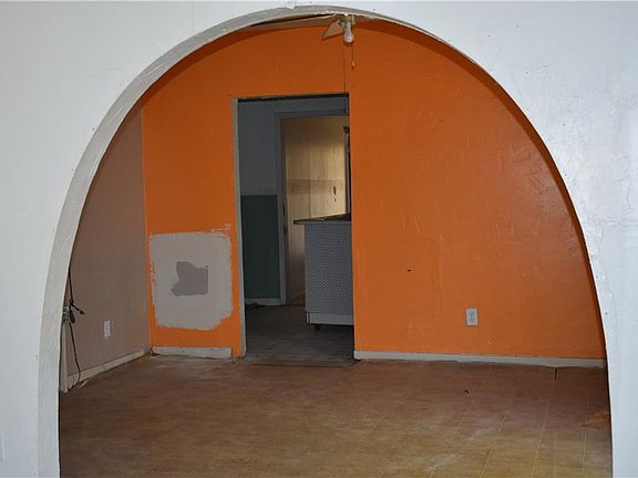 5th image of 2511 NW 25th St
