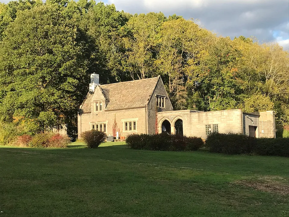 110 Hartwood Acres