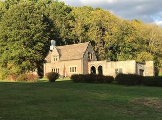 110 Hartwood Acre, Pittsburgh, PA 15238
